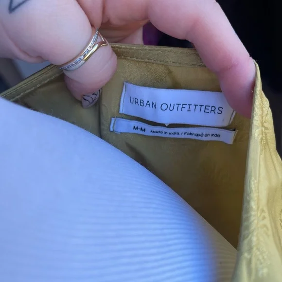 Urban Outfitters Flutter Sleeve Crop Top - Picture 5 of 5